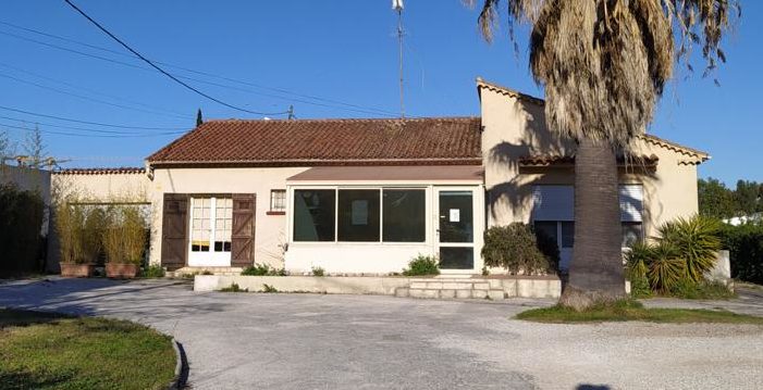 Bâtiment Les Vétérinaires du Rocher